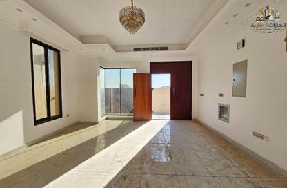 Villa - 5 Bedrooms - 7 Bathrooms for sale in Al Yasmeen 1 - Al Yasmeen - Ajman