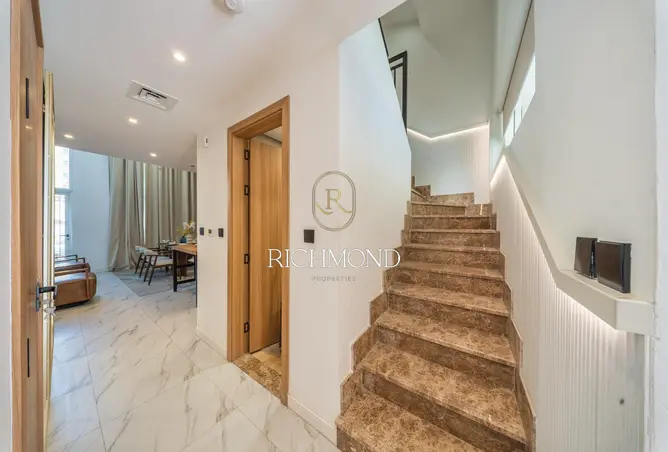 166056100 - Property Image 2