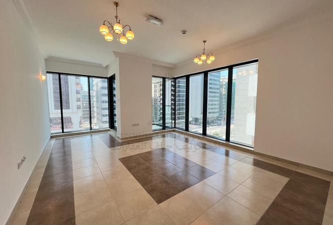 102831199 - Property Image 2