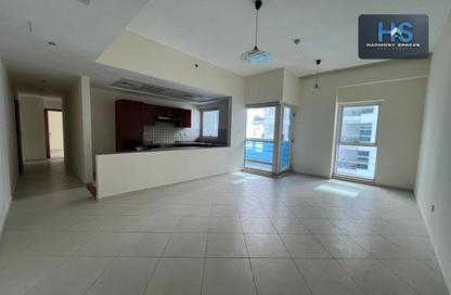 Apartment - 2 Bedrooms - 2 Bathrooms for rent in Cascades Tower - Dubai Marina - Dubai