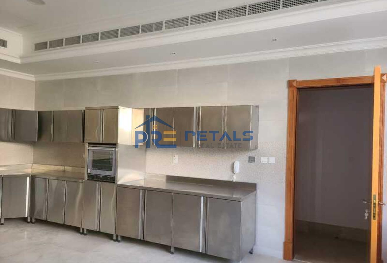 UPGRADED PRIVATE CINEMA 8 BEDS + M +D VACANT photo 25