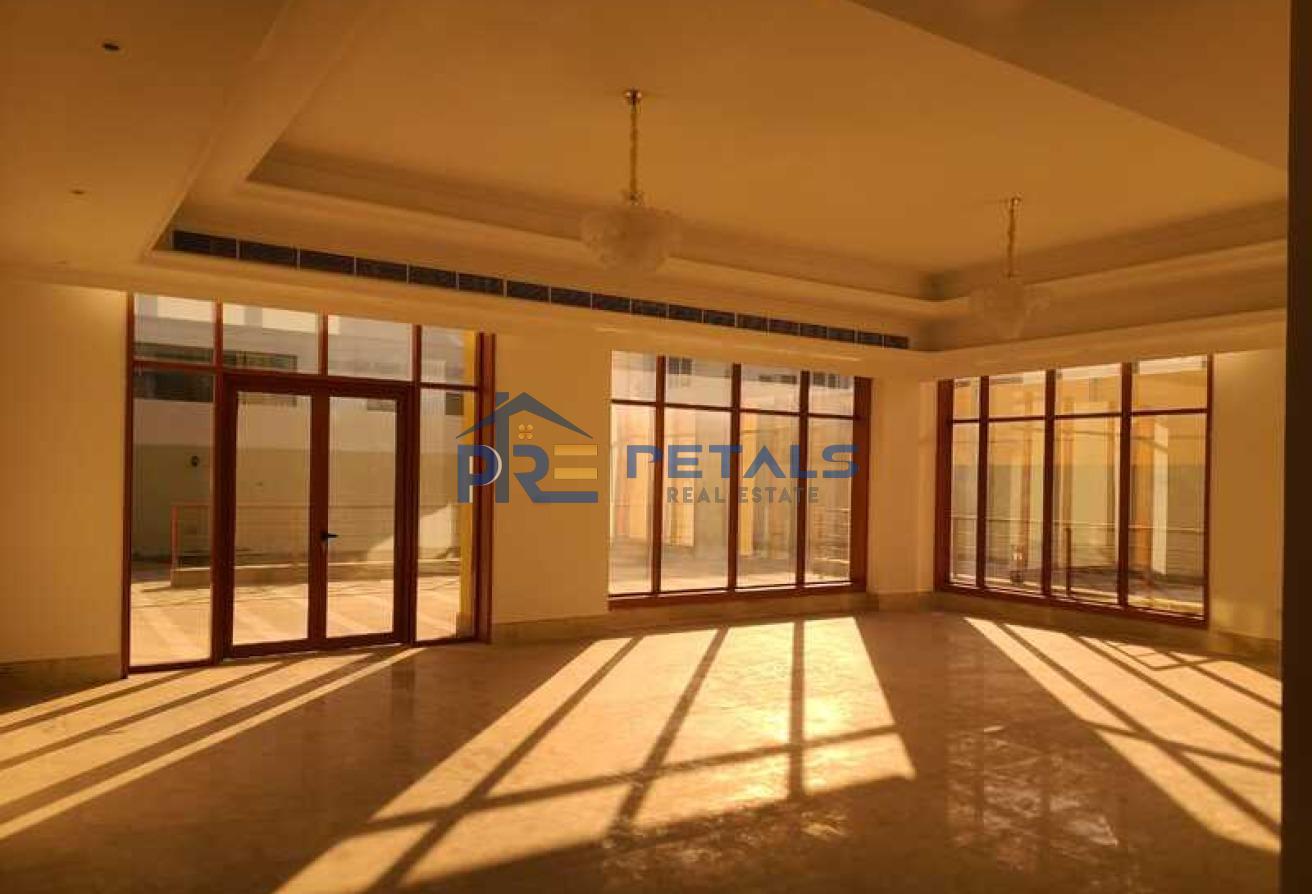 UPGRADED PRIVATE CINEMA 8 BEDS + M +D VACANT photo 3