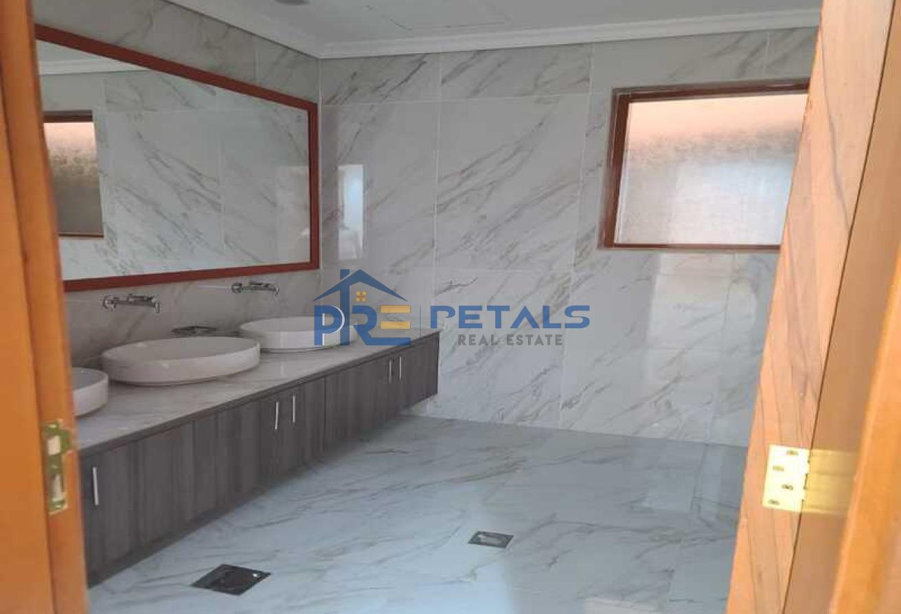 UPGRADED PRIVATE CINEMA 8 BEDS + M +D VACANT photo 23