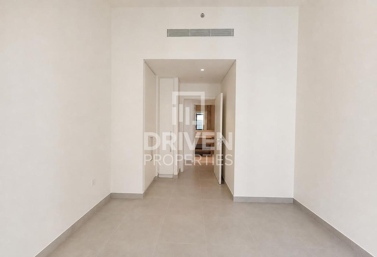 Modern Layout | Great Amenities | Prime Location photo 8