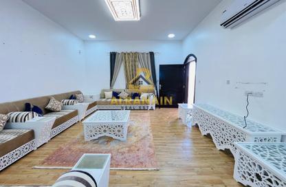 Villa - 3 - 5 for rent in Mueifia - Al Markhaniya - Al Ain
