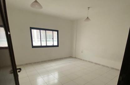 Apartment - 2 Bedrooms - 2 Bathrooms for rent in Qasimia 10 building - Al Mahatta - Al Qasimia - Sharjah