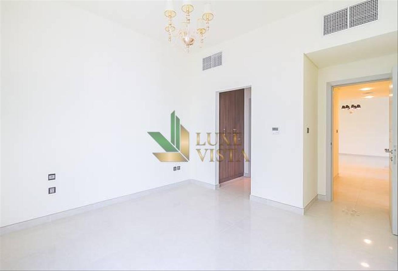 Spacious Layout | 2BR+Maids | Vacant photo 8