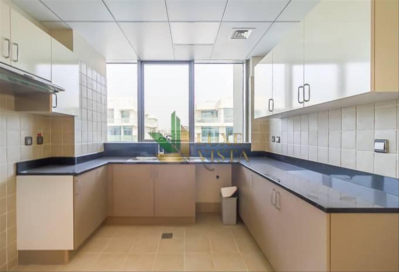 Spacious Layout | 2BR+Maids | Vacant photo 7