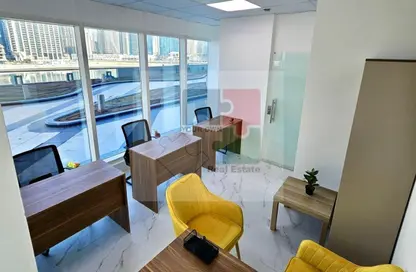 مركز أعمال - استوديو - 4 حمامات للايجار في باي فيو - الخليج التجاري - دبي