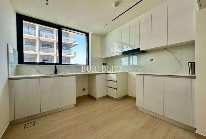 2-bed apartment in Binghatti Corner · High floor · Marina view — photo 2