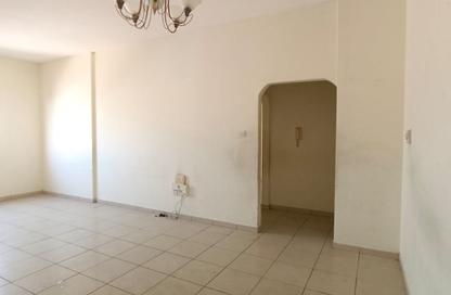Apartment - 2 - 2 for rent in Al Majaz 2 - Al Majaz - Sharjah