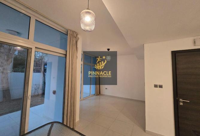 60915785 - Property Image 2