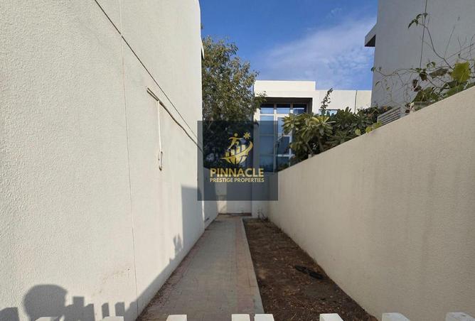 60915785 - Property Main Image