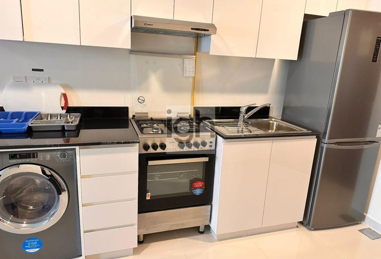 Modern Furnished Studio | Available From May 1 photo 17