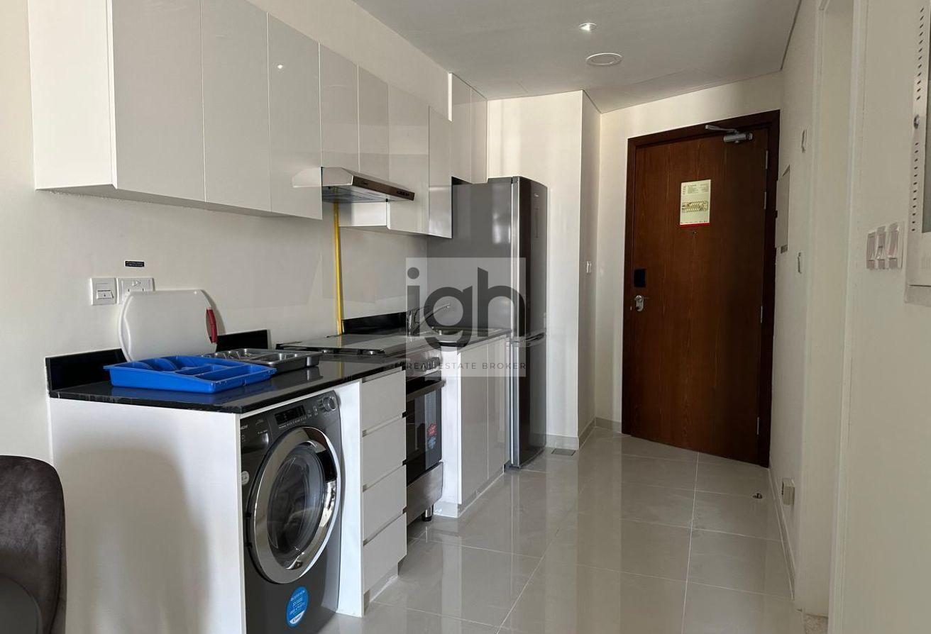 Modern Furnished Studio | Available From May 1 photo 13