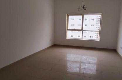 Apartment - 2 Bedrooms - 2 Bathrooms for rent in Al Khan Lagoon Tower - Al Khan Lagoon - Al Khan - Sharjah