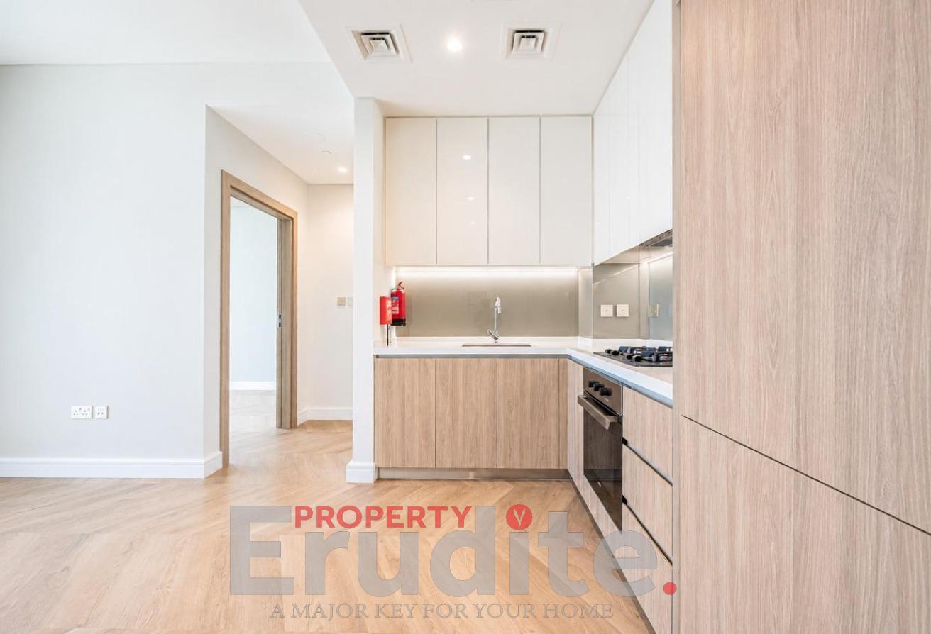 High Floor / Canal view / Ready to move in photo 8