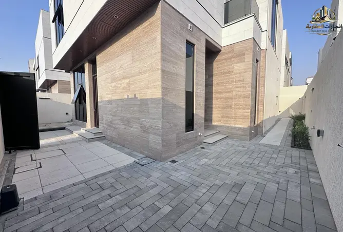 166077892 - Property Image 2