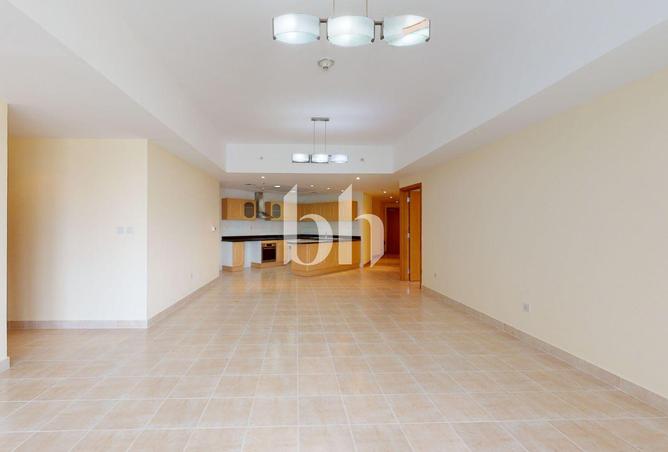 121992218 - Property Image 2