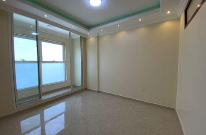سكن الموظفين - 2 غرف نوم - 2 حمامات للايجار في فلل الروضة 2 - 2  الروضة - الروضة - عجمان