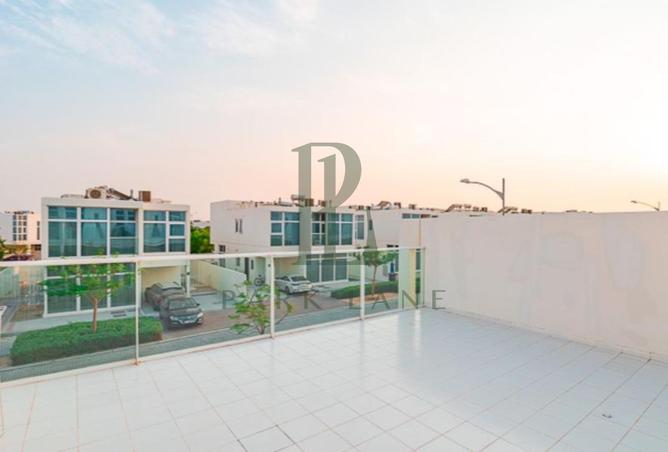 Furnished | Upgraded 3BR+M | Vacant on Transfer