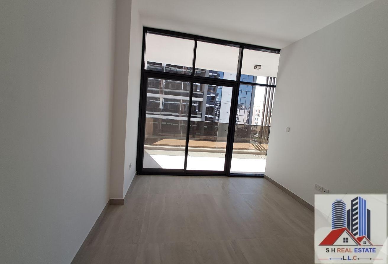 2 BR Apartment in Liwan with Shared Pool photo 3