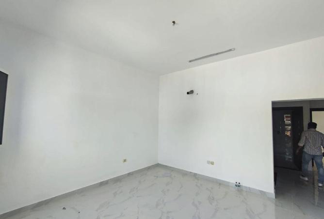 106843106 - Property Image 3