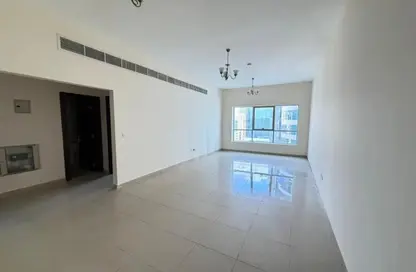 Apartment - 3 Bedrooms - 4 Bathrooms for rent in Al Khan Corniche - Al Khan - Sharjah