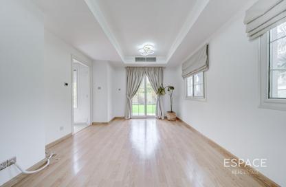 Villa - 2 Bedrooms - 2 Bathrooms for rent in Springs 12 - The Springs - Dubai