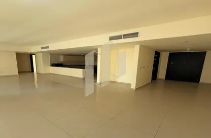 Apartment - 2 Bedrooms - 3 Bathrooms for rent in Tala Tower - Marina Square - Al Reem Island - Abu Dhabi