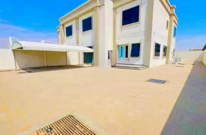 فيلا - 5 غرف نوم - 7 حمامات للايجار في مساكن نسمه - ّالطي - الشارقة