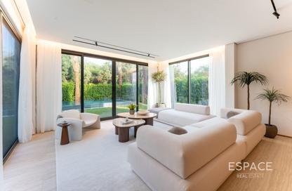 Villa - 5 Bedrooms - 5 Bathrooms for rent in Meadows 9 - Meadows - Dubai