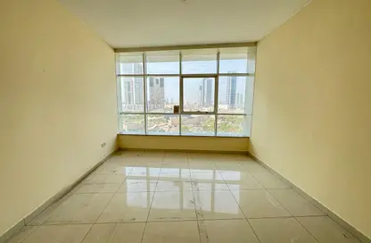 شقة - غرفة نوم - 1 حمام للايجار في شارع التعاون الجديد - التعاون - الشارقة