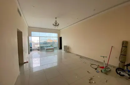 Apartment - 1 Bedroom - 2 Bathrooms for rent in Al Mowaihat 1 - Al Mowaihat - Ajman