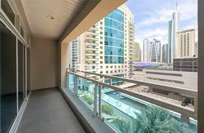 Apartment - 2 Bedrooms - 3 Bathrooms for rent in Emerald Residence - Dubai Marina - Dubai