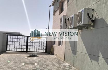 Warehouse - Studio - 4 for rent in Al Sajaa Industrial - Al Sajaa - Sharjah