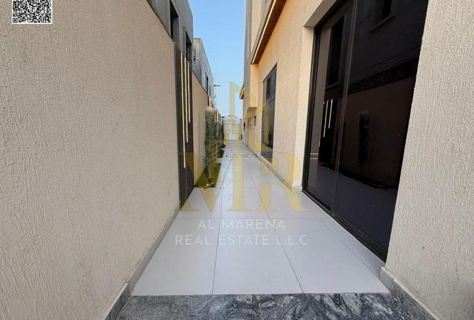 76989841 - صورة العقار 2