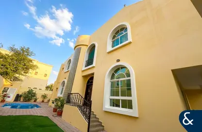 Villa - 4 Bedrooms - 5 Bathrooms for rent in Umm Suqeim 2 - Umm Suqeim - Dubai