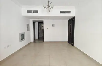 Apartment - 1 Bedroom - 2 Bathrooms for rent in Muwaileh 3 Building - Muwaileh - Sharjah