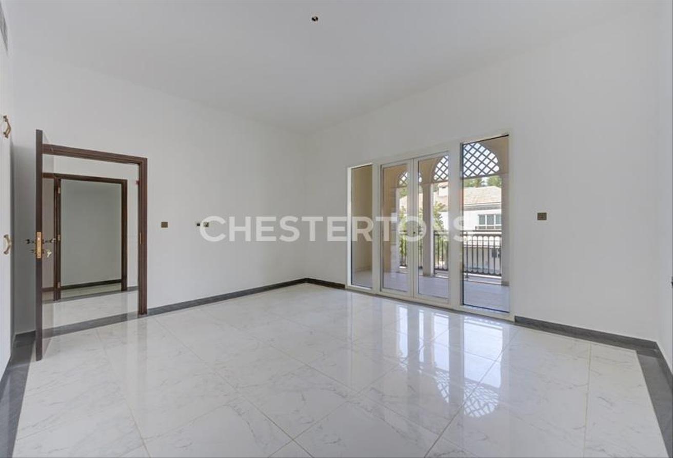 Luxury 5BR Villa | Private Pool | Polo Field View photo 12