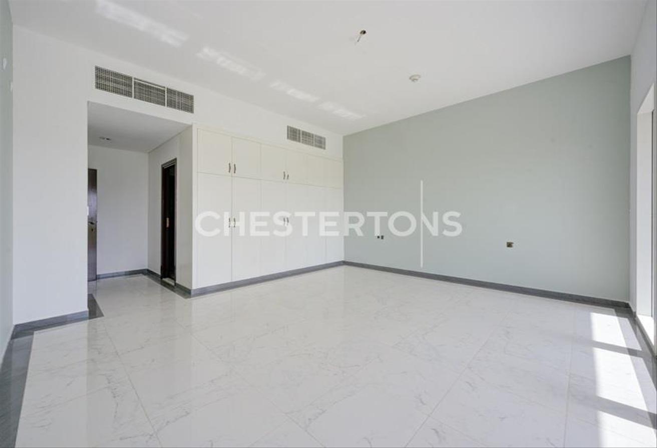 Luxury 5BR Villa | Private Pool | Polo Field View photo 11