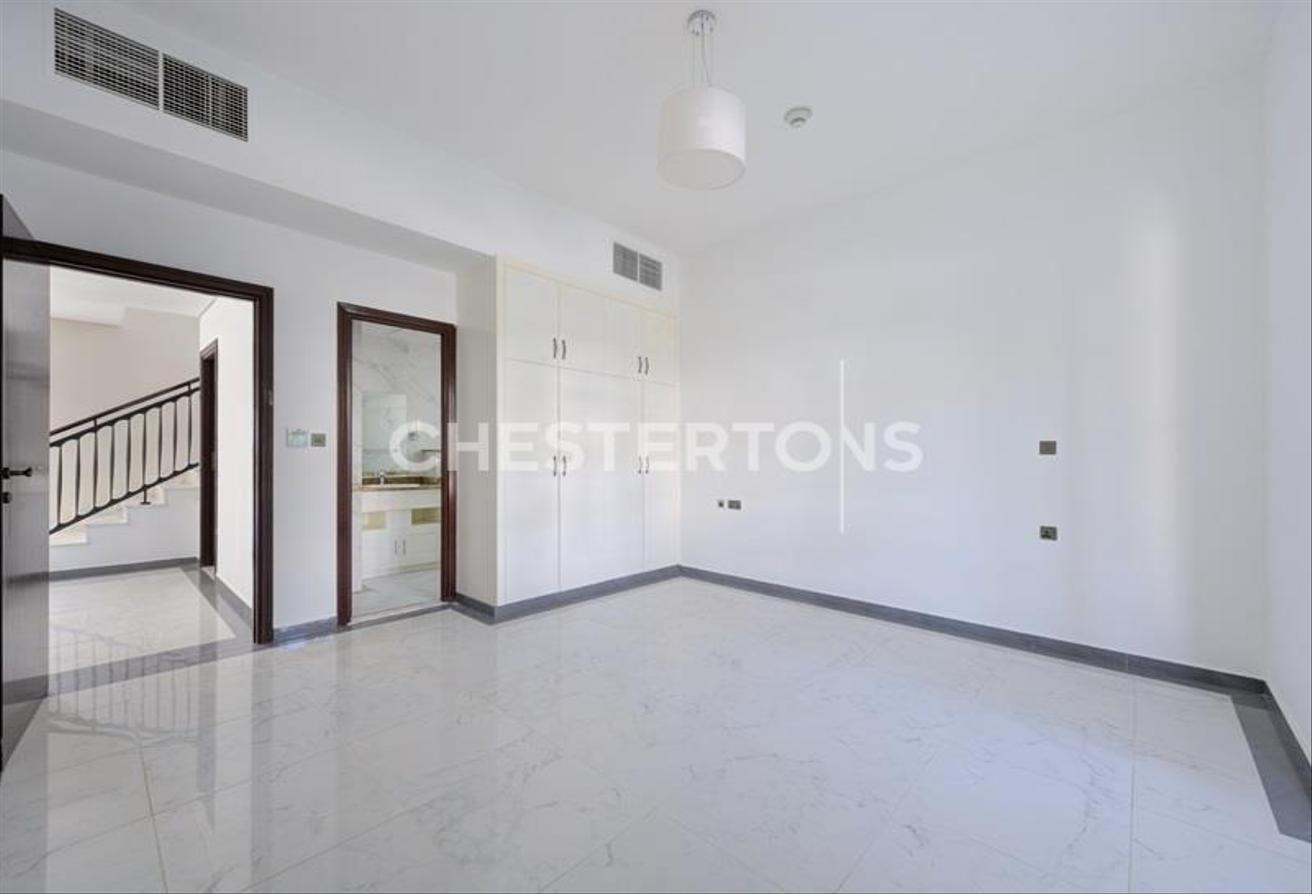 Luxury 5BR Villa | Private Pool | Polo Field View photo 6