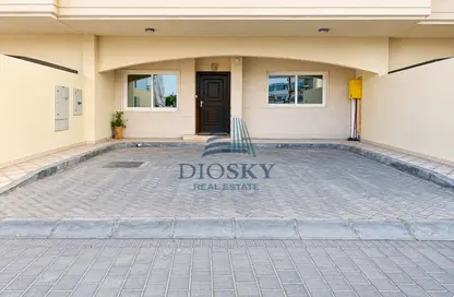 Villa - 4 Bedrooms - 6 Bathrooms for rent in Garden Lane Villas - District 15 - Jumeirah Village Circle - Dubai Villa - 4 Bedrooms - 6 Bathrooms for rent in Garden Lane Villas - District 15 - Jumeirah Village Circle - Dubai