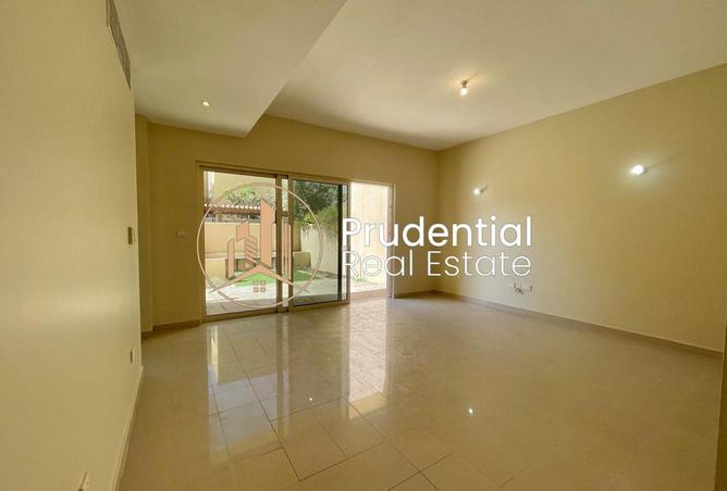 94438181 - Property Image 3