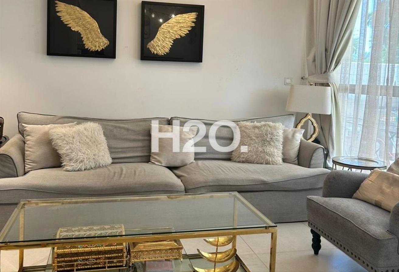 Fully Furnished Duplex | Prime Location | Vacant photo 4