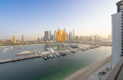 Apartment - 2 Bedrooms - 2 Bathrooms for rent in Palace Beach Residence Tower 2 - Palace Beach Residence - EMAAR Beachfront - Dubai Harbour - Dubai