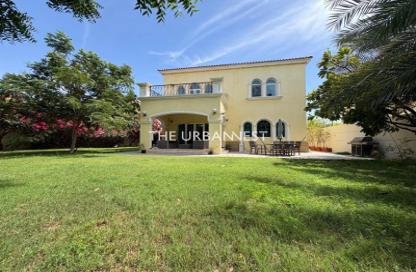 Villa - 3 Bedrooms - 4 Bathrooms for rent in District 6 - Jumeirah Park - Dubai Villa - 3 Bedrooms - 4 Bathrooms for rent in District 6 - Jumeirah Park - Dubai