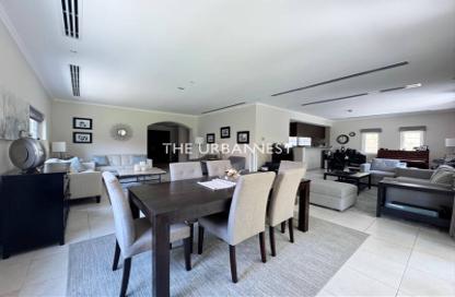 Villa - 3 Bedrooms - 4 Bathrooms for rent in District 6 - Jumeirah Park - Dubai Villa - 3 Bedrooms - 4 Bathrooms for rent in District 6 - Jumeirah Park - Dubai
