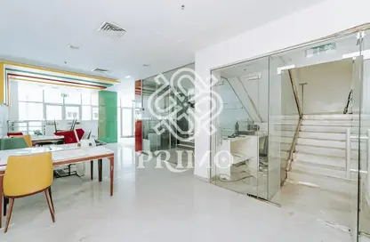Retail - Studio - 2 Bathrooms for rent in Bay Central East - Bay Central - Dubai Marina - Dubai