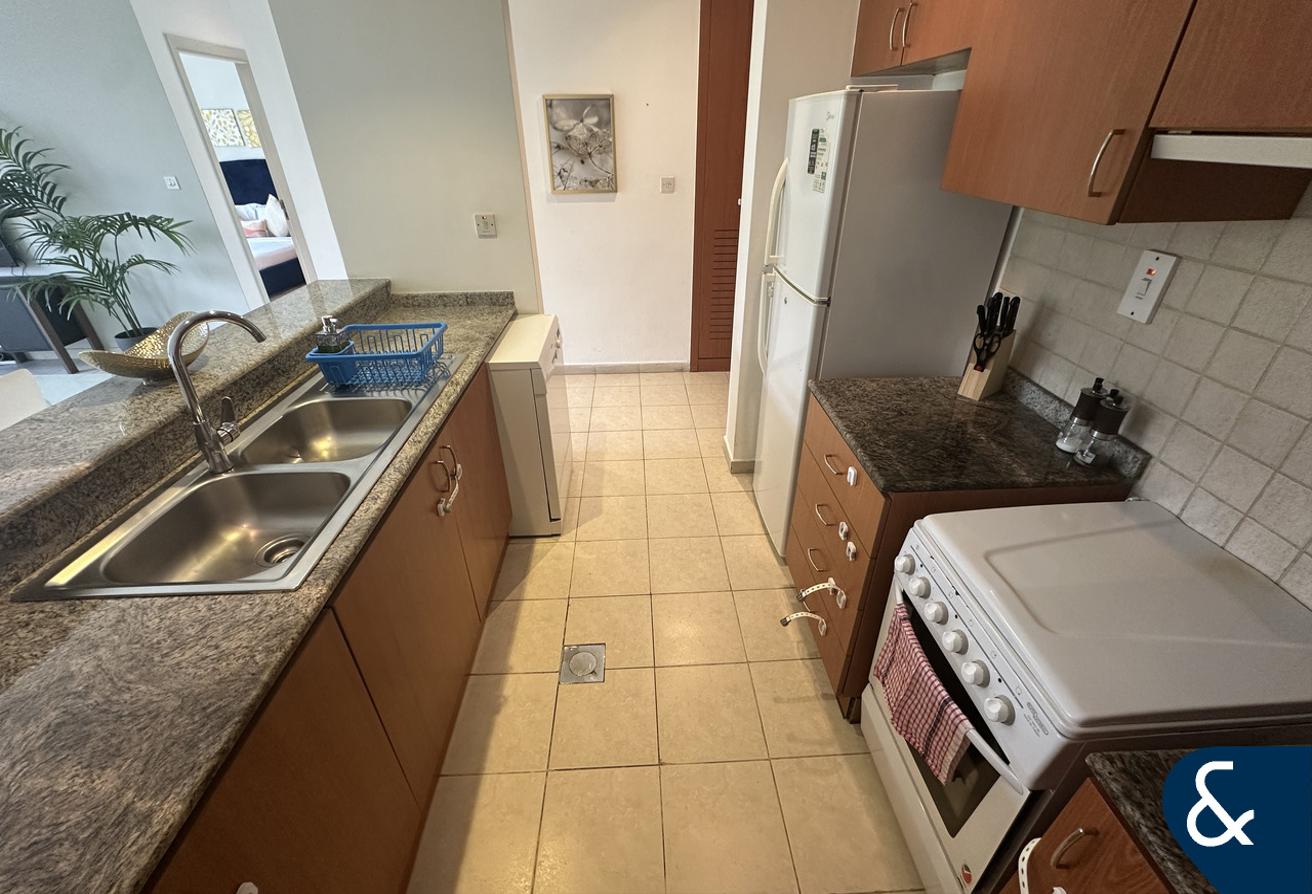 Low Floor | One Bedroom | Covered Parking photo 6